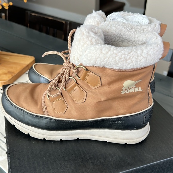 Sorel Tan Explorer Carnival Ankle High Boots - Picture 5 of 10